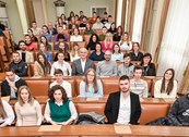 Grad Karlovac daje 64 učeničke i studentske stipendije – Objavljene privremene bodovne liste 